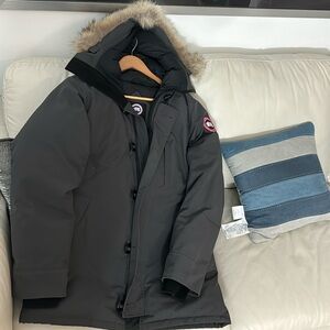Canada Goose Mens Gray Chateau Parka Size Medium